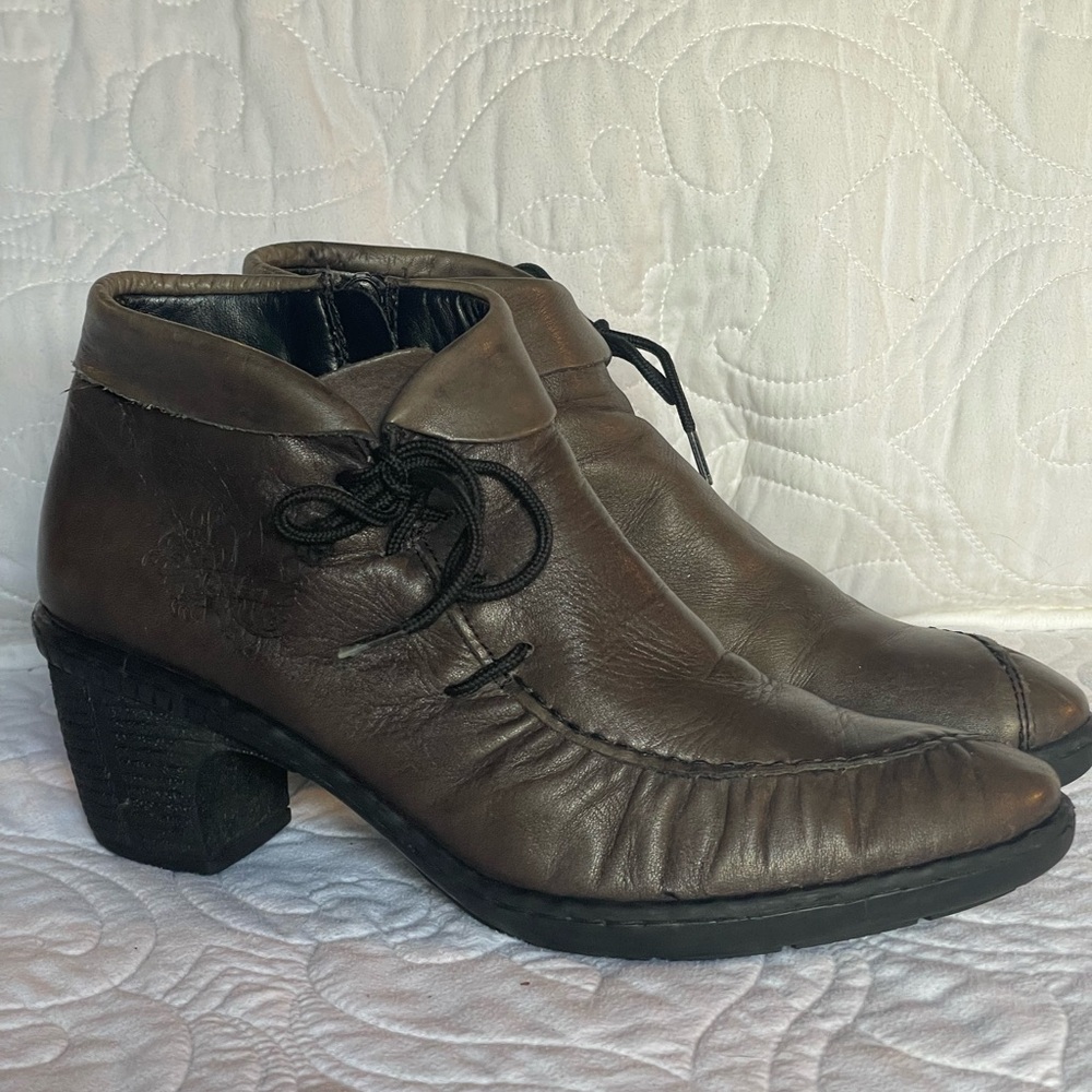 Rieker Brown Ankle Booties with Classic Lace-Up Design. 38